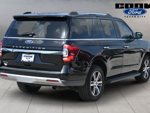 Certified 2024 Ford Expedition Limited RWD image 3
