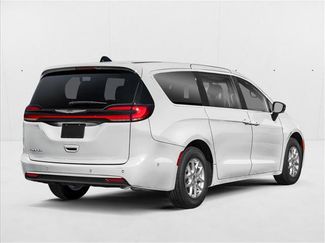 New 2026 Chrysler Pacifica Select video 2