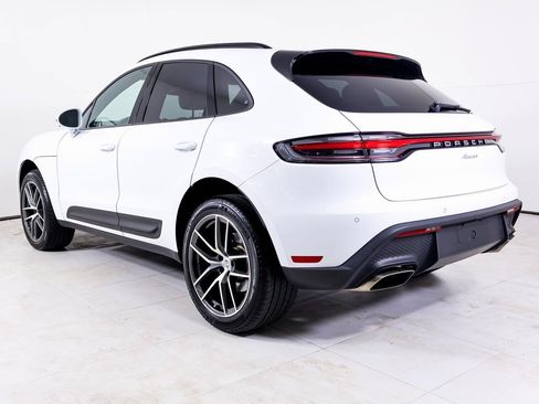 Certified 2024 Porsche Macan w/ Premium Plus Package image 3