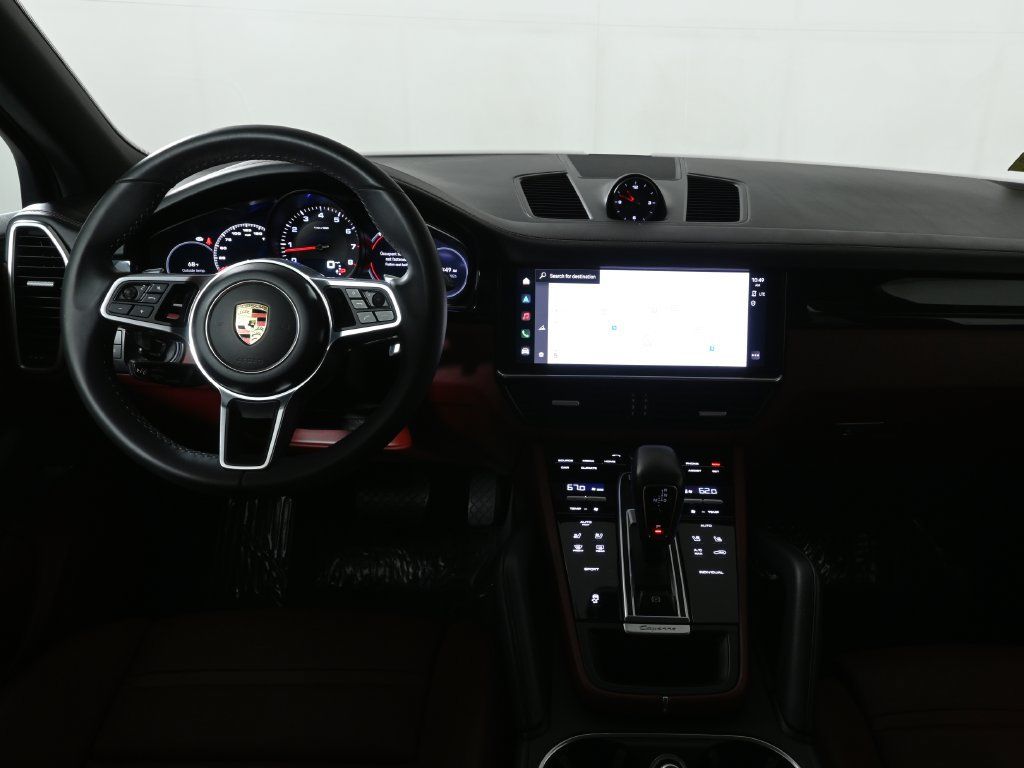 Used 2023 Porsche Cayenne AWD/4WD image 16