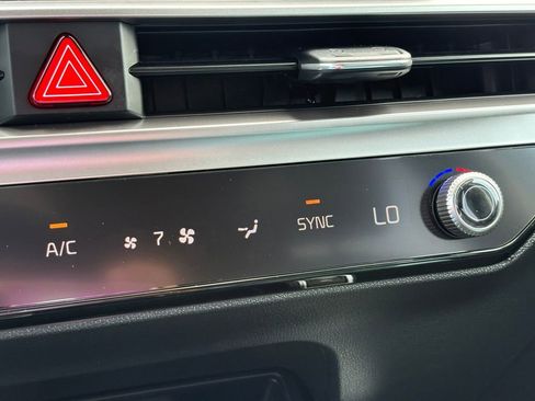 New 2026 Kia Sorento S FWD image 28