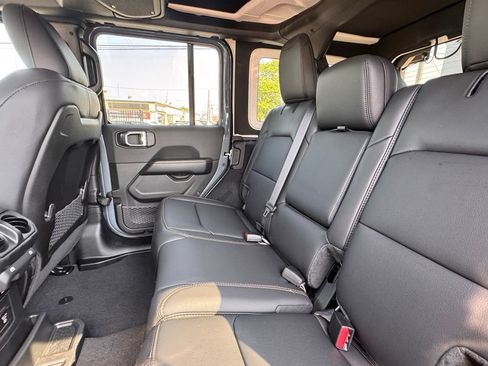 New 2026 Jeep Wrangler Unlimited Sahara w/ Safety Group AWD/4WD image 17