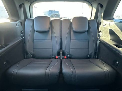 Used 2026 Mercedes-Benz GLS 580 4MATIC image 18