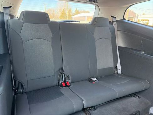 Used 2015 Chevrolet Traverse LT w/ Style and Technology Package image 38