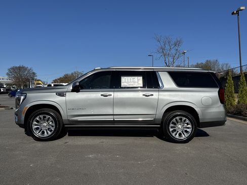 New 2026 GMC Yukon XL Denali w/ Sun & Power Step Package image 7