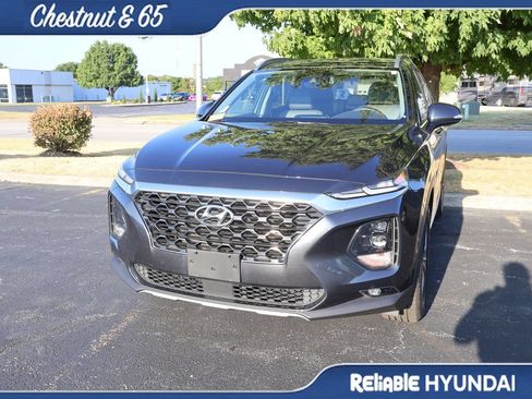 Used 2020 Hyundai Santa Fe SEL w/ Convenience + Premium Package FWD image 9
