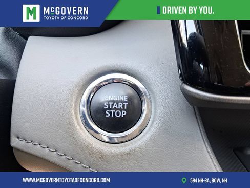 Used 2022 Toyota Highlander LE FWD image 28