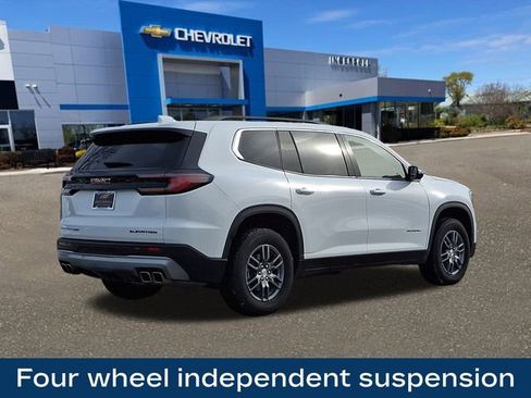 Used 2025 GMC Acadia Elevation image 9