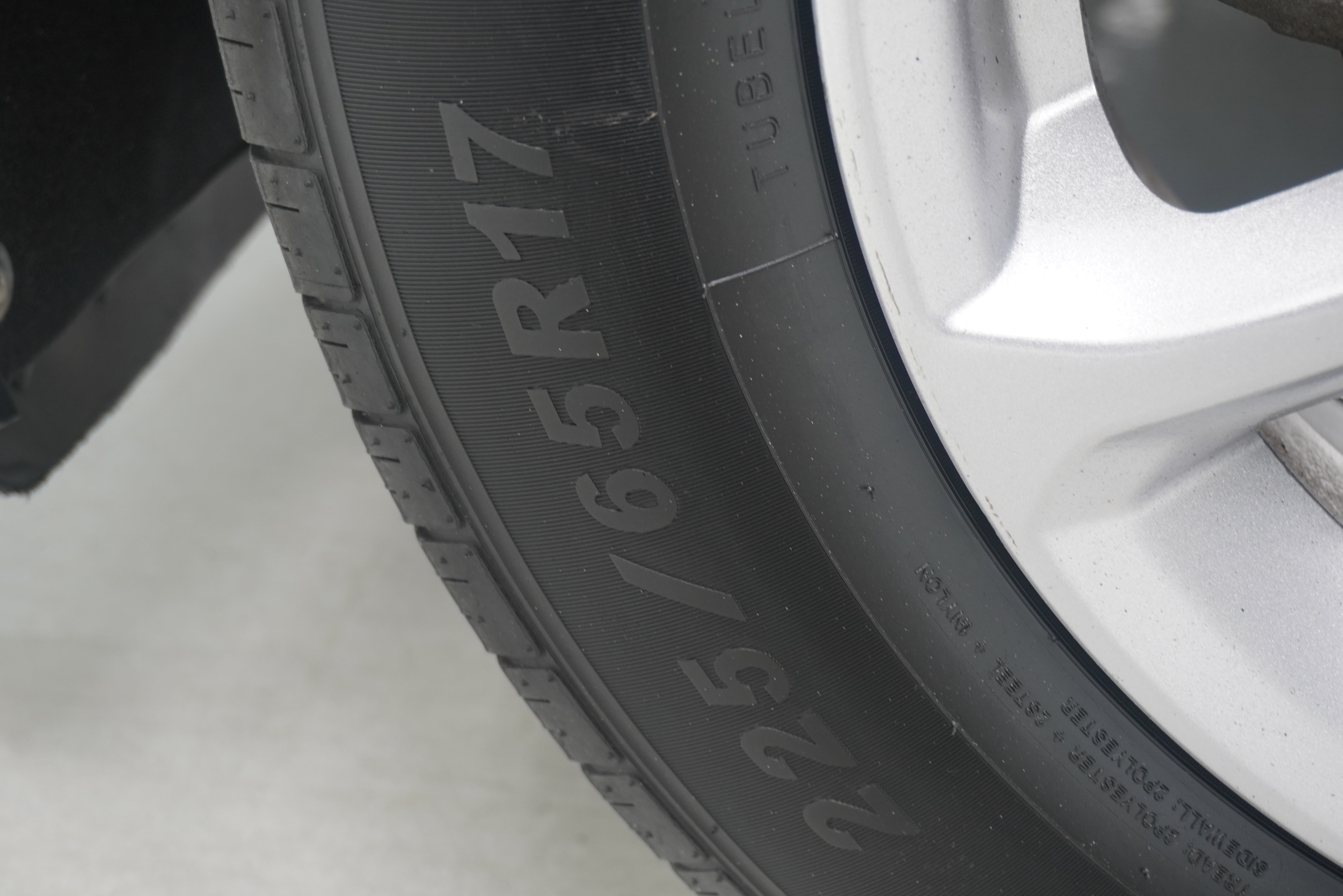 Used 2019 Chevrolet Equinox LS FWD image 23