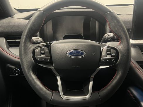 Used 2025 Ford Explorer ST-Line w/ Premium Package image 13