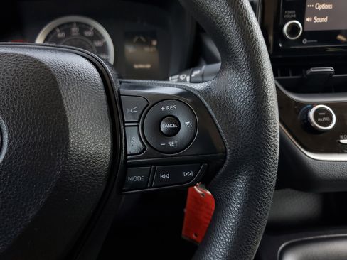 Certified 2022 Toyota Corolla LE FWD image 20