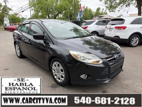 Used 2012 Ford Focus SE FWD image 1