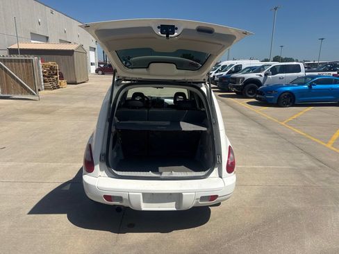 Used 2008 Chrysler PT Cruiser Limited FWD image 9