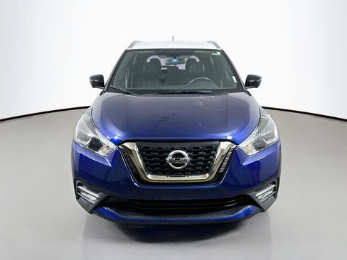 Used 2019 Nissan Kicks SR w/ SR Premium Package FWD image 2