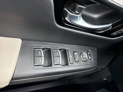 Used 2023 Honda CR-V EX-L image 13