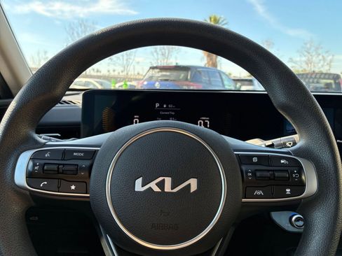Used 2025 Kia K5 LXS image 29