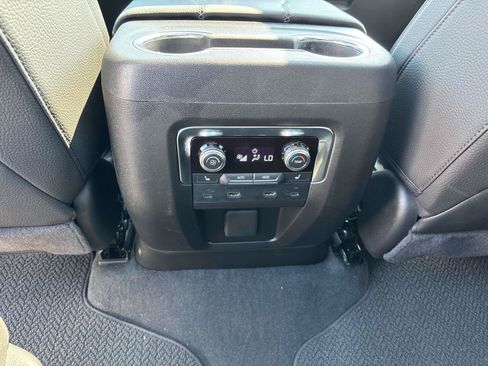 Used 2026 GMC Yukon XL Denali w/ Denali Reserve Package AWD/4WD image 13