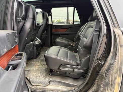 Used 2018 Lincoln Navigator L Reserve w/ Technology Package AWD/4WD image 14