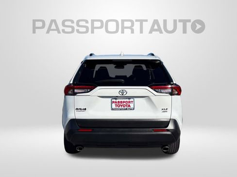 Used 2025 Toyota RAV4 XLE AWD/4WD image 8