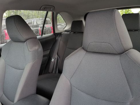 Used 2024 Toyota RAV4 LE FWD image 8