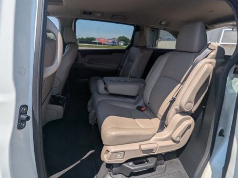 Used 2018 Honda Odyssey EX-L image 16