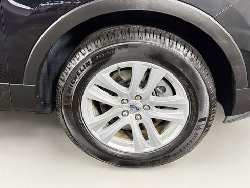 Used 2019 Ford Explorer XLT w/ Equipment Group 202A AWD/4WD image 37