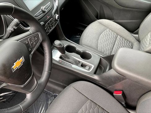 Used 2018 Chevrolet Equinox LT image 16