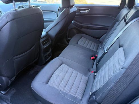 Used 2023 Ford Edge SEL w/ Cold Weather Package image 9