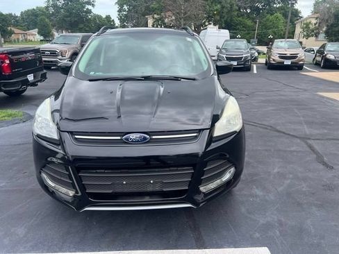 Used 2016 Ford Escape SE w/ SE Leather Comfort Package FWD image 2