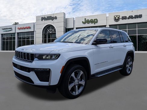 New 2026 Jeep Grand Cherokee Limited w/ Luxury Tech Group II RWD image 7