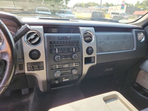 Used 2011 Ford F150 XLT w/ XLT Chrome Pkg AWD/4WD image 13