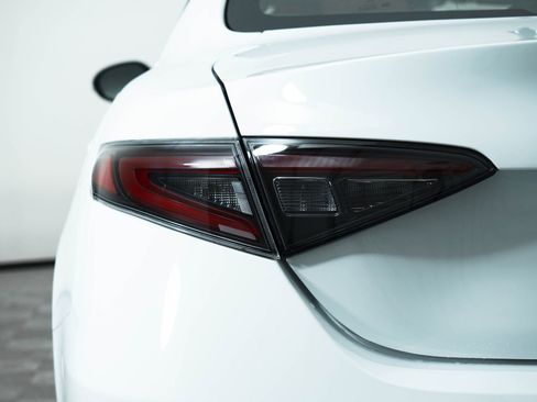 New 2024 Alfa Romeo Giulia Sprint image 23