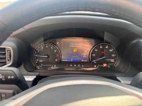 Used 2021 Ford Explorer XLT w/ Equipment Group 202A RWD image 15