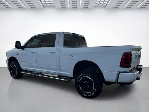 Used 2025 RAM 2500 Laramie AWD/4WD image 5