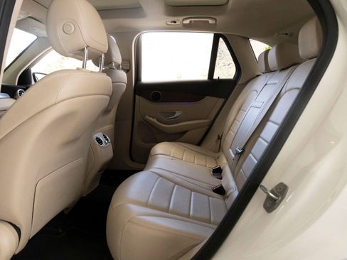 Used 2021 Mercedes-Benz GLC 300 image 20