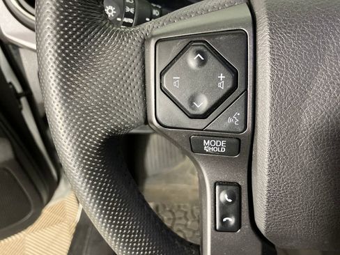 Used 2021 Toyota Tacoma TRD Off-Road w/ TRD Premium Off Road Package image 17