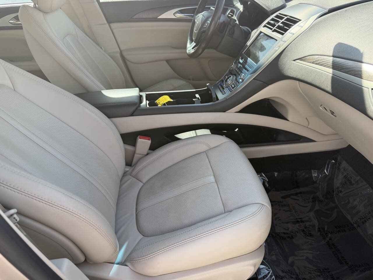 Used 2017 Lincoln MKZ Reserve w/ Climate Package FWD image 21