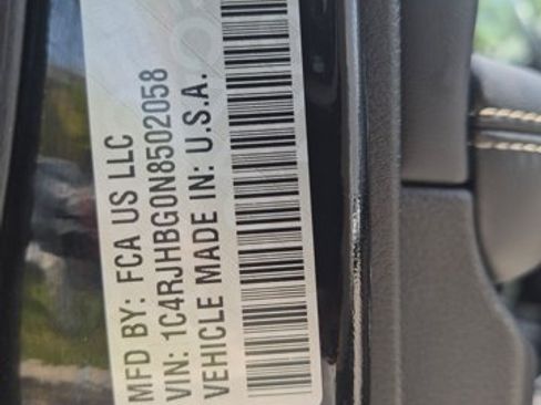 Used 2022 Jeep Grand Cherokee Limited AWD/4WD image 20