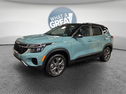 Certified 2024 Kia Seltos S image 8