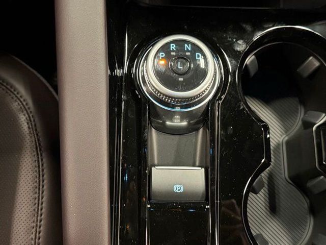 Used 2026 Ford Explorer Platinum RWD image 27