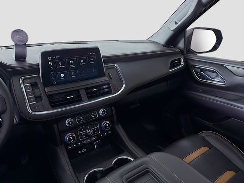 Used 2023 GMC Yukon AT4 image 28