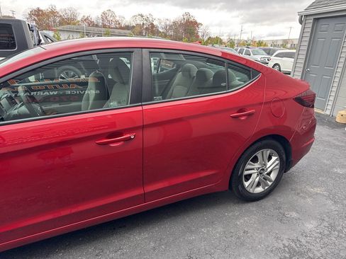 Used 2019 Hyundai Elantra SEL image 5