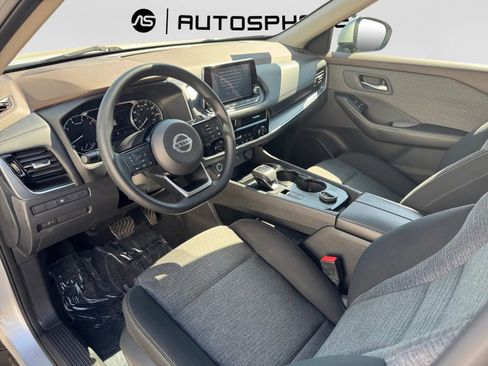 Used 2021 Nissan Rogue SV image 16