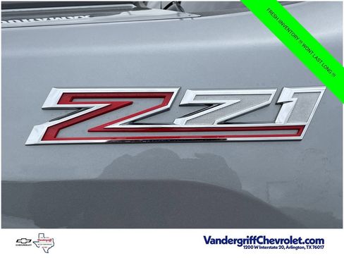 Used 2025 Chevrolet Silverado 2500 LTZ w/ LTZ Convenience Package AWD/4WD image 32