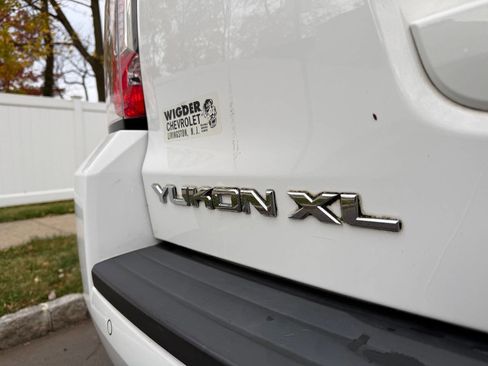 Used 2016 GMC Yukon XL SLT w/ Open Road Package image 9