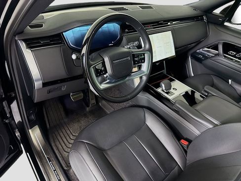Used 2025 Land Rover Range Rover Long Wheelbase SE image 9