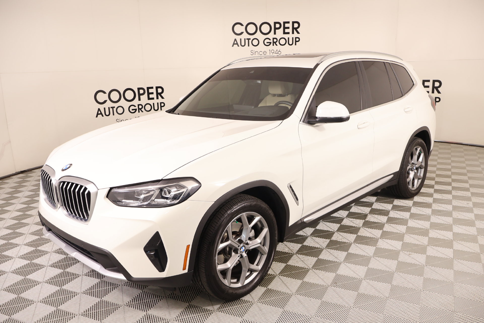 Certified 2024 BMW X3 sDrive30i w/ Premium Package RWD image 11