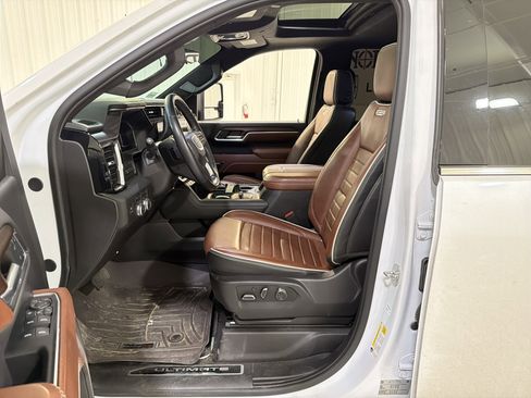 Used 2024 GMC Sierra 2500 Denali Ultimate image 11