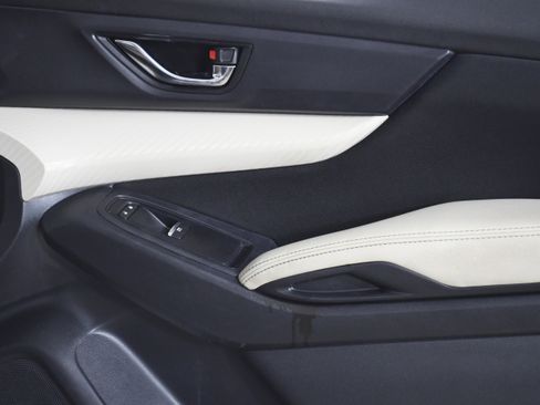 Used 2020 Subaru Ascent Premium w/ Convenience Package image 30