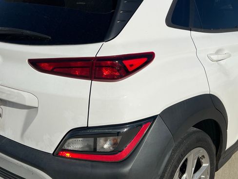 Used 2022 Hyundai Kona SEL w/ Convenience Package image 14